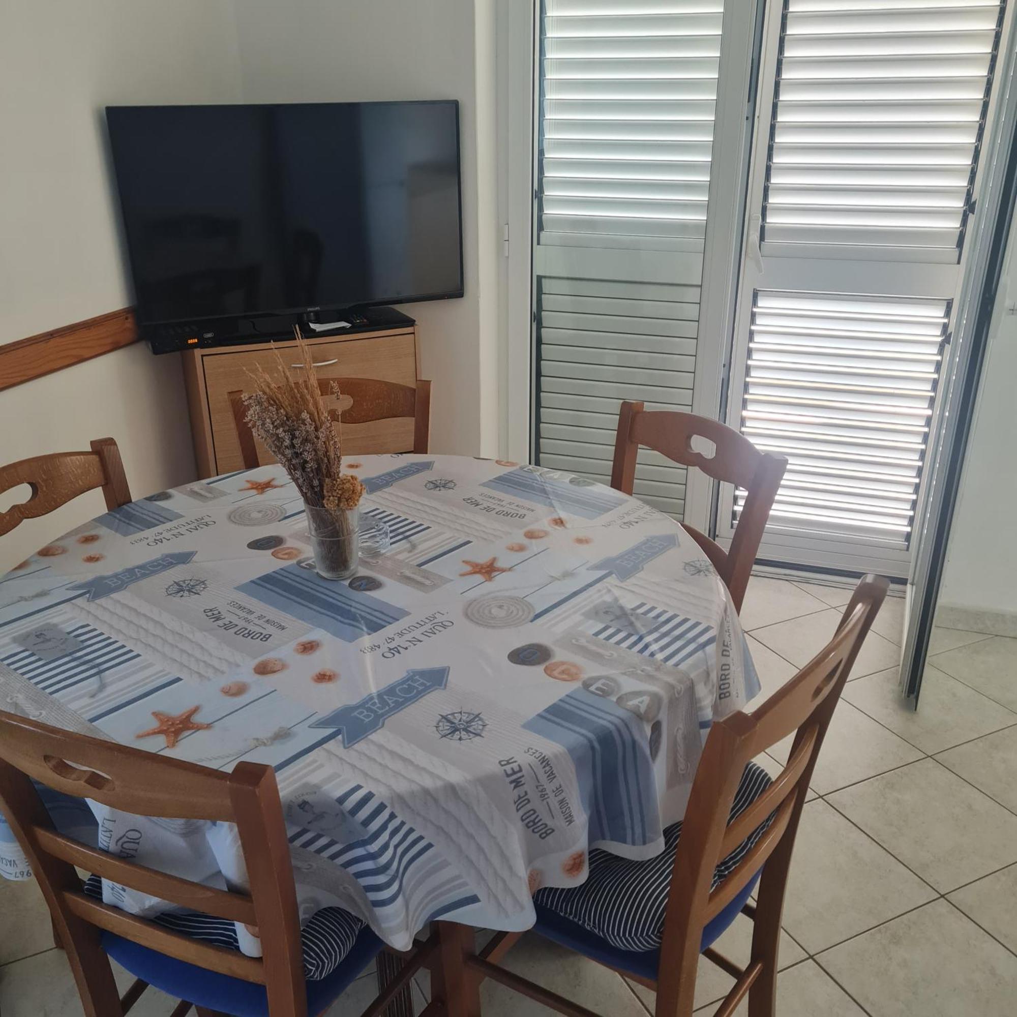 Apartment Karuza Rukavac Вис Стая снимка