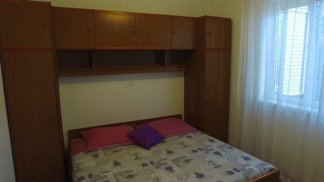 Apartment Karuza Rukavac Вис Екстериор снимка