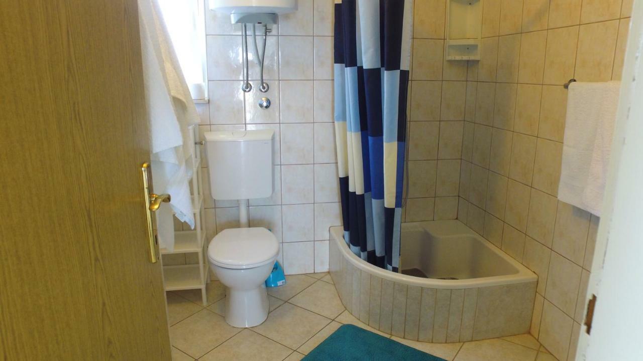 Apartment Karuza Rukavac Вис Екстериор снимка
